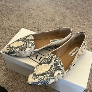 Steve Madden snakeskin flats
